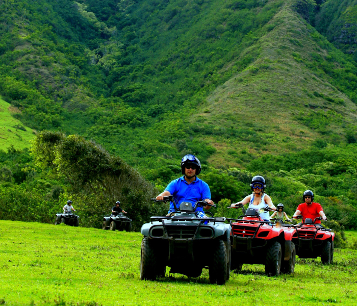Kualoa Ranch, Hawaii. Jurassic Park film set. : travel